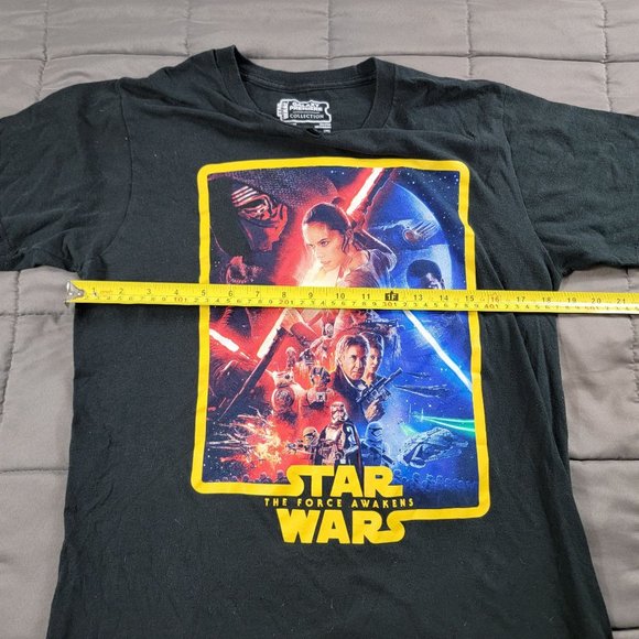 Star Wars The Force Awakens Adults Medium Black Shirt Galaxy Premiere Collection - Picture 6 of 11